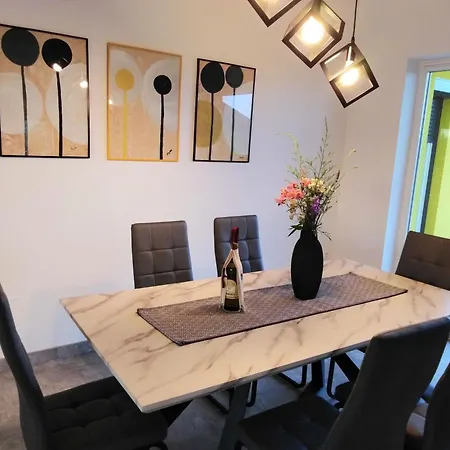 Mit Terrasse- Grill Und Garten By Interhome Feriehus *