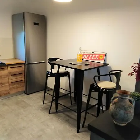 Nyaraló Mit Terrasse- Grill Und Garten By Interhome *