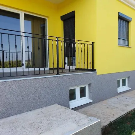 Mit Terrasse- Grill Und Garten By Interhome Feriehus